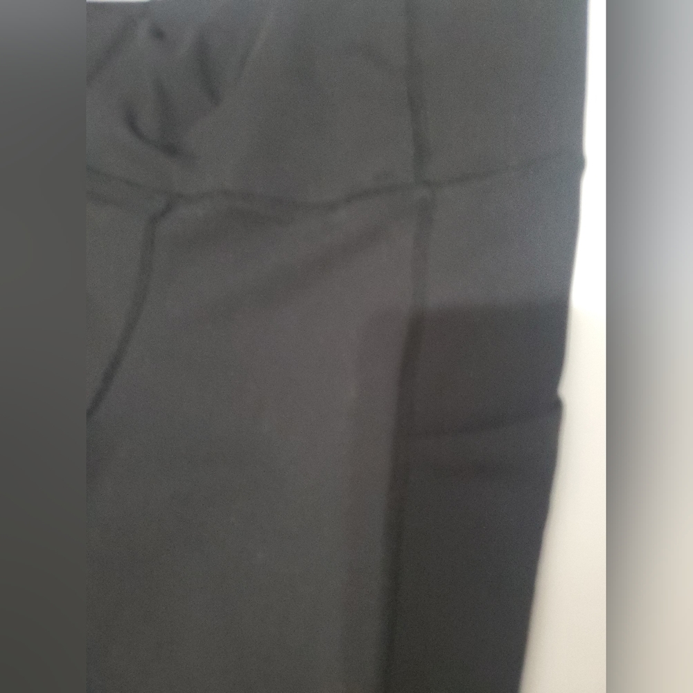 Fabletics Oasis Purelux High Waisted 7/8 Leggings - Picture 6 of 6